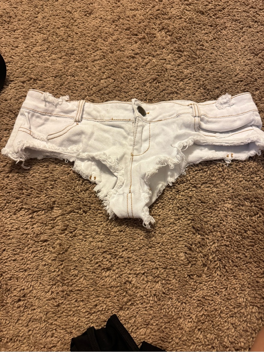 Women’s White Frayed Denim Short Shorts